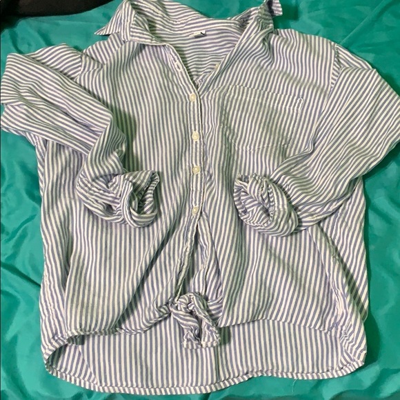 Old navy button up - Picture 2 of 4